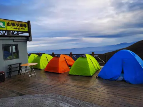 Wugongshan Jinding Camp (Shanshen Platform Shop) Hotels in Luxi