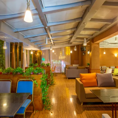 Pai Hotel （Puyang Daqing Road store)