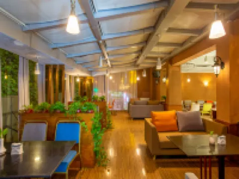 Pai Hotel （Puyang Daqing Road store)