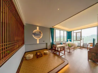 Phoenix Sanhuai Hall b&B Hotels in Fenghuang