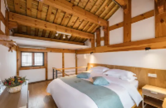 Floral Hotel·Qinggongtang Hotel (Langzhong Ancient City Flagship Store)