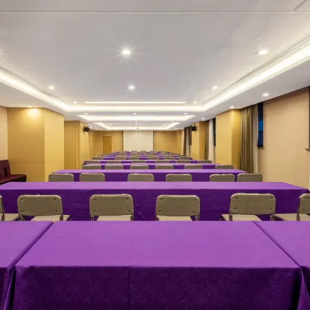 Li Feng Hotel (Miluo Youa Square)