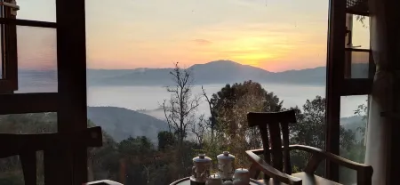 Lalong Yunqi Xiaozhu Inn Отели рядом с достопримечательностью «The Old Bulang Ethnicity Village of Wenji»