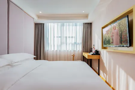 Liyi Fenghua Hotel (Shenzhen Exhibition Center Fuhai West Subway Station Store)