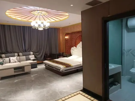 Huaying Hotel Отели в г. Чженланьци