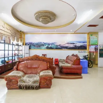 Lingchun Hotel