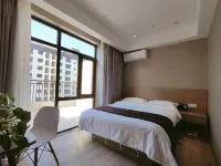 Kaixin.Xincheng Holiday Hotel