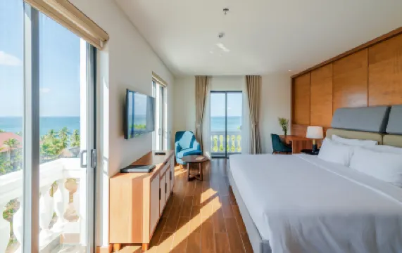 The Tahiti Beach Hotel Отели рядом с достопримечательностью «Sung Hung Pagoda»