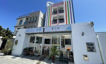 1. 선라이즈 B&B..