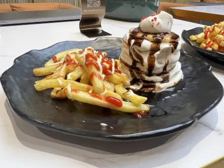 Gongga Hotel Отели рядом с достопримечательностью «Five Sciences Buddhist Academy»