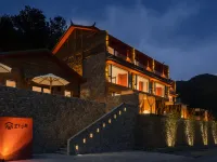 LuGuhu Anxia Mountain Resort Hotel Hotels in Ninglang