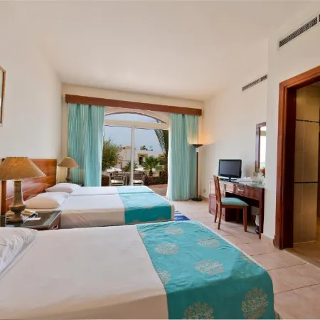Amphoras Blu Ultra-AI Adults Only