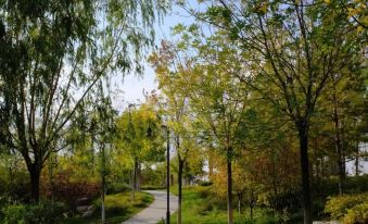 Suitetrails - Wesden Hotel Apartments (Yili River Park)