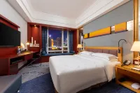 Zhuhai Charming Holiday Hotel (Gongbei Port High Speed Rail Station Store) Hotels in 