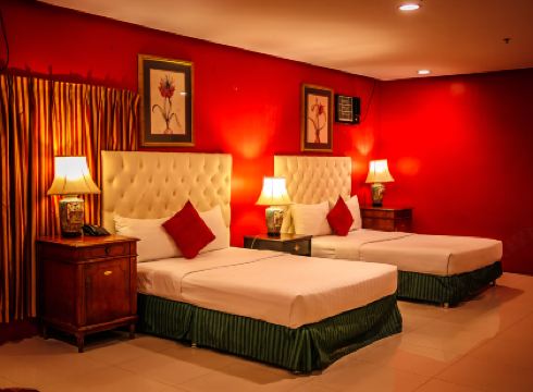 Dreamwave Hotel Lemery