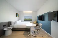 GO Hotel Bowin at Robinson Lifestyle Bowin - Pet friendly