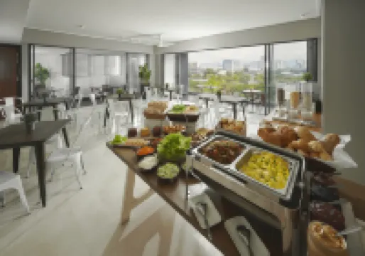 SLG萃聯套房飯店公寓