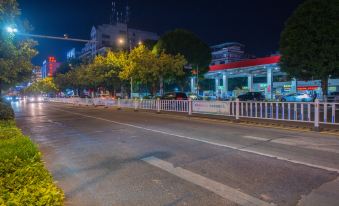 Junyi Hotel(Qinzhouwan Square)