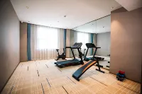 Yeste Meitu Hotel (Guigang Shenghuo Port High-Speed Railway Station)