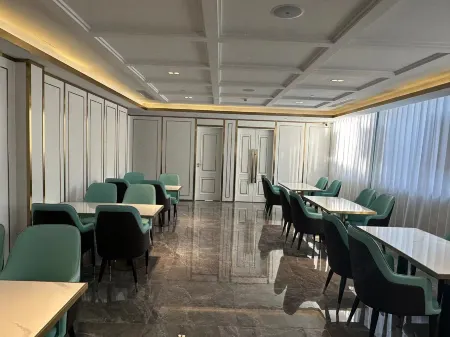 Xana Deluxe Zhongguancun Zhichun Rd. Subway Station Beijing Hotel Отели рядом с достопримечательностью «Dazhong Temple Ancient Bell Museum»