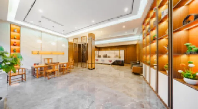 Chaoju Zhishang Hotel (Puning International Commodity City)