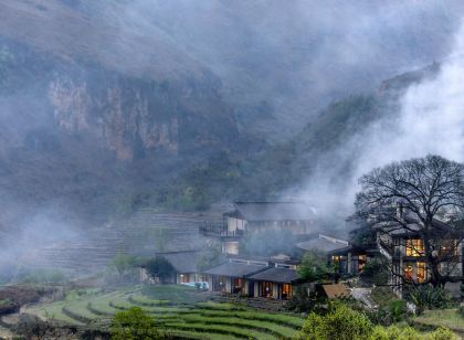 枕宿·枕山河峽谷グランピングリゾート民宿