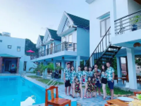 YoLo Pool Bar Villas & Garden Restaurant