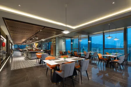 Wyndham Garden Lanzhou West Railway Station Отели рядом с достопримечательностью «Zhixing College of Northwest Normal University»