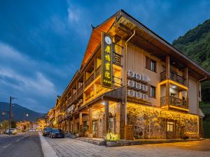 神農架鹿鳴書院（大九湖坪阡古鎮店）