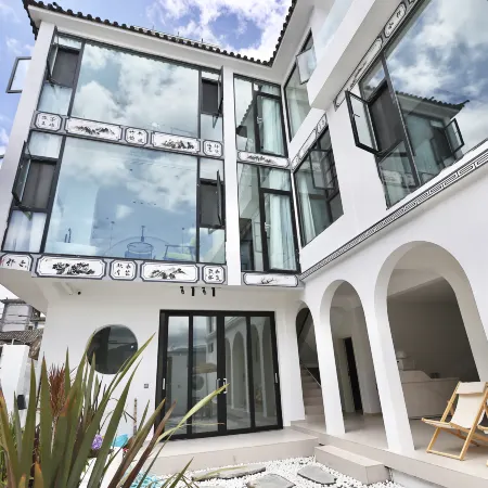 Dali Guanhaige Sunrise Seaview Homestay