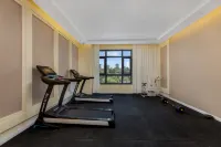 Vienna Hotel (Cangzhou·Huanghua People's Hospital New Campus Branch) - parking