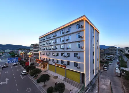 Vienna Hotel (Huili Ancient City Hotel)