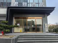 Junya Hotel (Jiaxing Pinghu Xincang Branch)