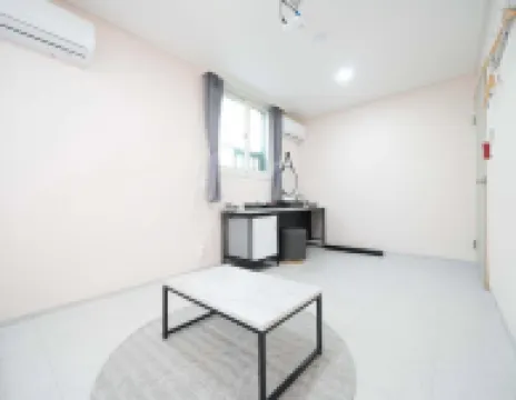 禿山白酒店 衿川區酒店