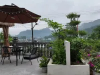 Hefeng Qingqing Xiaoyuan Homestay Hotel a Hefeng