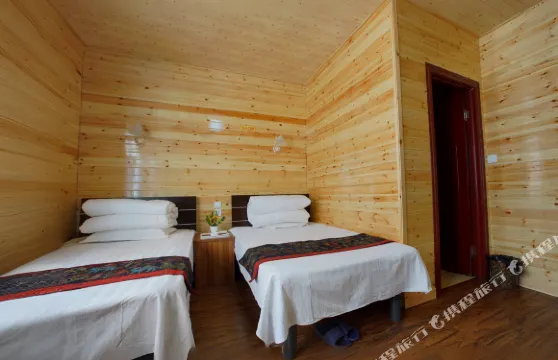 阿爾山山乾客棧