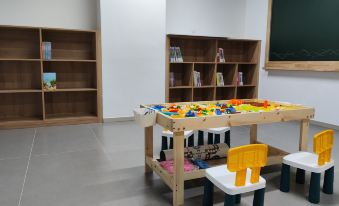 Manyue Hotel (Qingdao May Fourth Square)