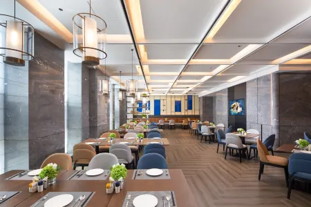 Hampton by Hilton Longnan High-Speed Railway Station