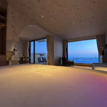 Fuhai Worlda Luxury Wilderness Hotel (Haishang Devil City)