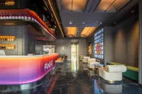 FUNGEE High-Rise River View Hotel (Honggutan, Jiangxi Provincial Museum, Nanchang)