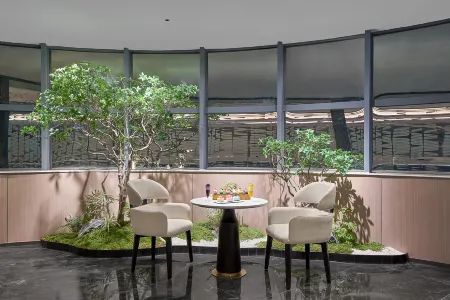 Yizhi Meiju (Beijing Road Pedestrian Street, Guangzhou) Отели рядом с достопримечательностью «The First Peak of Tiannan»