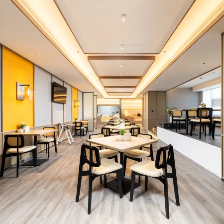 Li Yi Hotel (Shenyang Beilin Park Huanghe Nan Street Branch)