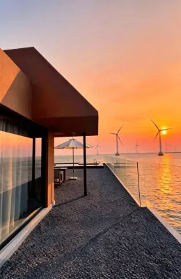 Pingtan Shixinghai · Windmill Sunrise Scenic Apartment Hotels in Changjiang’ao Wind Farm