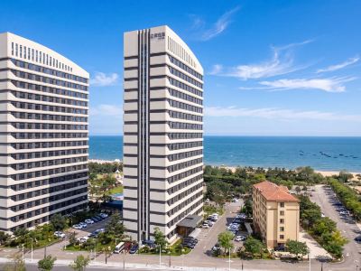 Left Bank Seaview Resort Hotel