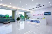 Xinfeng Blue Moon Bay Resort Hotel - Parkplatz