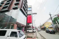 RedDoorz @ Moonwalk Paranaque