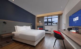 Holiday Inn Express (Pinghu Economic Development Zone)