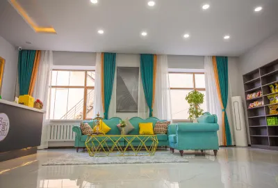 大慶輕影智能影院賓館 鄰近鳳世桃園遠望社區超市的酒店