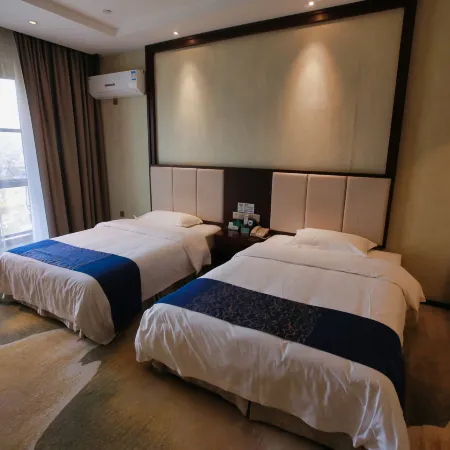Guifeng Hotel Zhenfeng