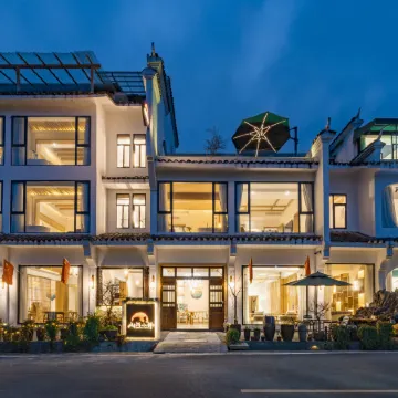 Fanjingshan Mountain and River Sample Homestay